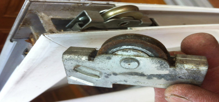 screen door roller repair in Half Moon Bay